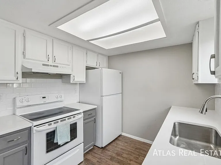 3027 Starlight Cir — Photo 14