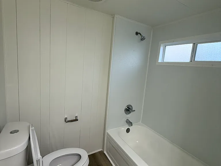 635 Washington Ave — Photo 12