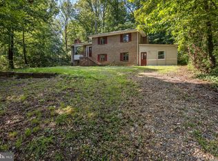 7148 Barry Rd, Alexandria, VA 22315