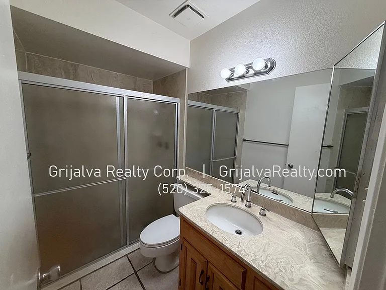 3946 N Stone Ave — Photo 10