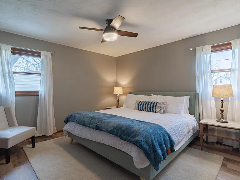 715 Leeson Ave — Photo 14