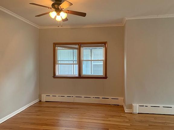 5th image of 5740 W Dakin St #1