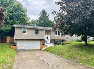 457 Glenridge Rd, Erie, PA 16509