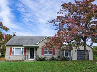 52 Lehigh St, Bloomsbury, NJ 08804