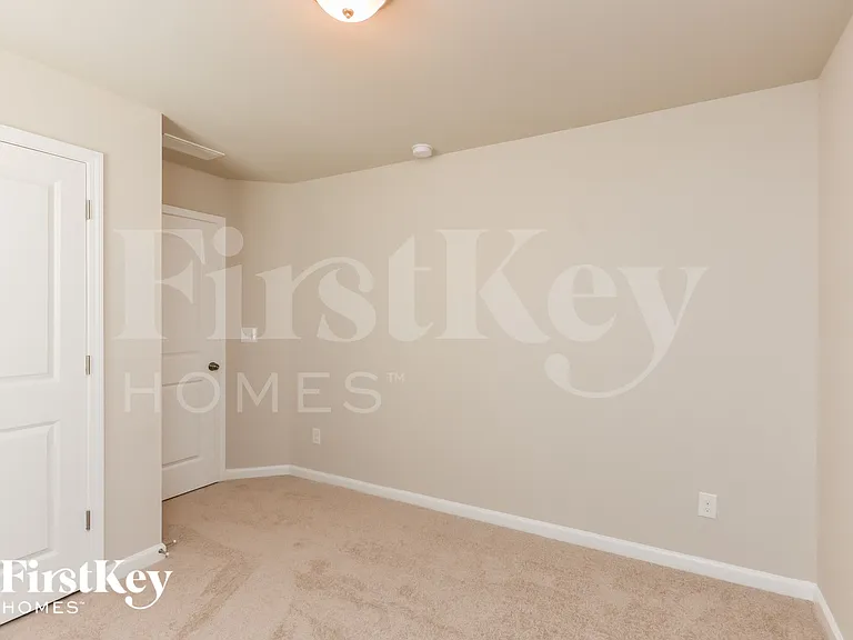 3508 Wheeler Ln — Photo 11