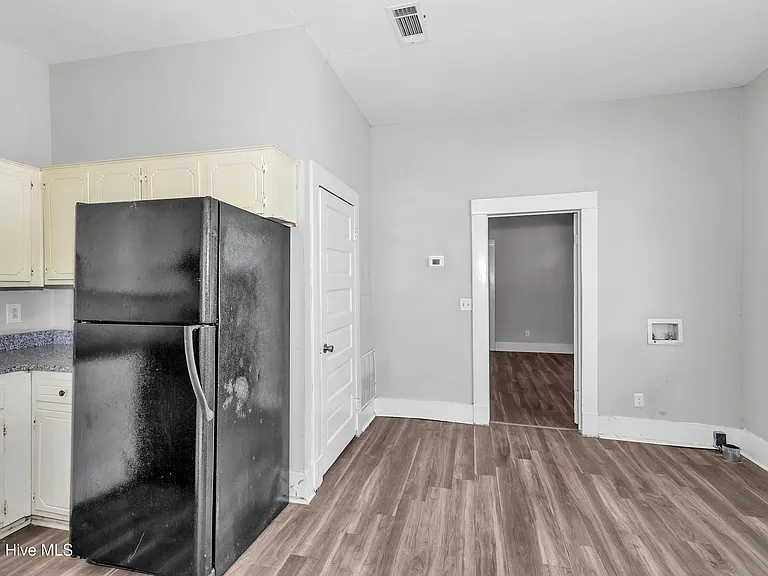 240 Ellis St #B — Photo 7