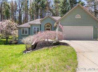 10927 Harlow Rd, Greenville, MI 48838