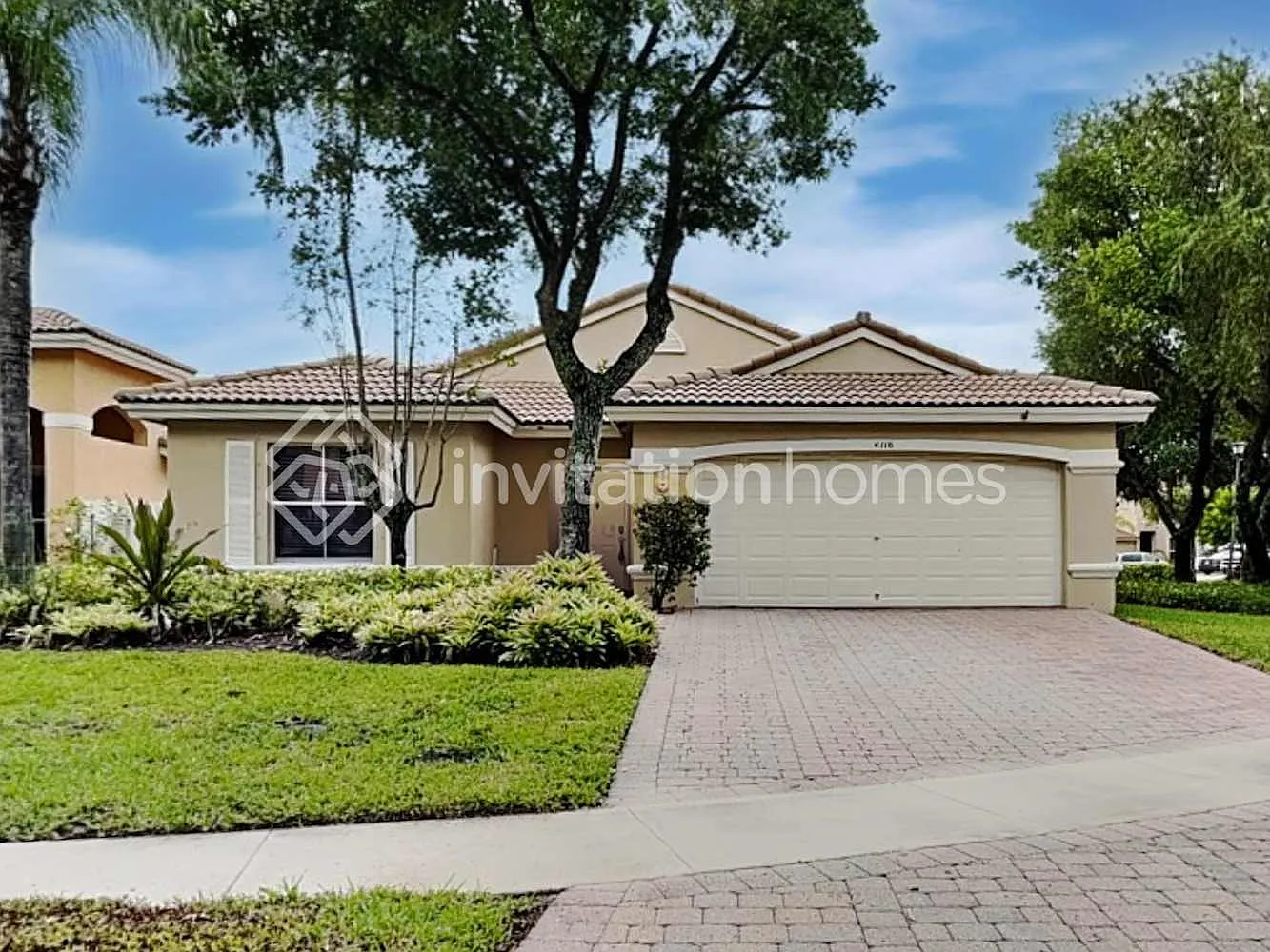4116 Torres Cir West Palm Beach, FL 33409 — Photo 1