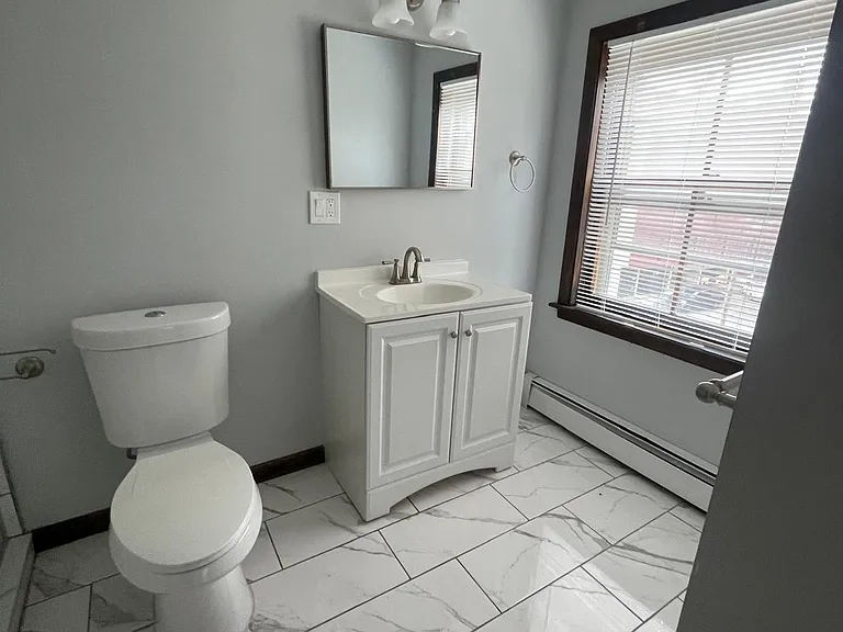 46 Warren St #D — Photo 10