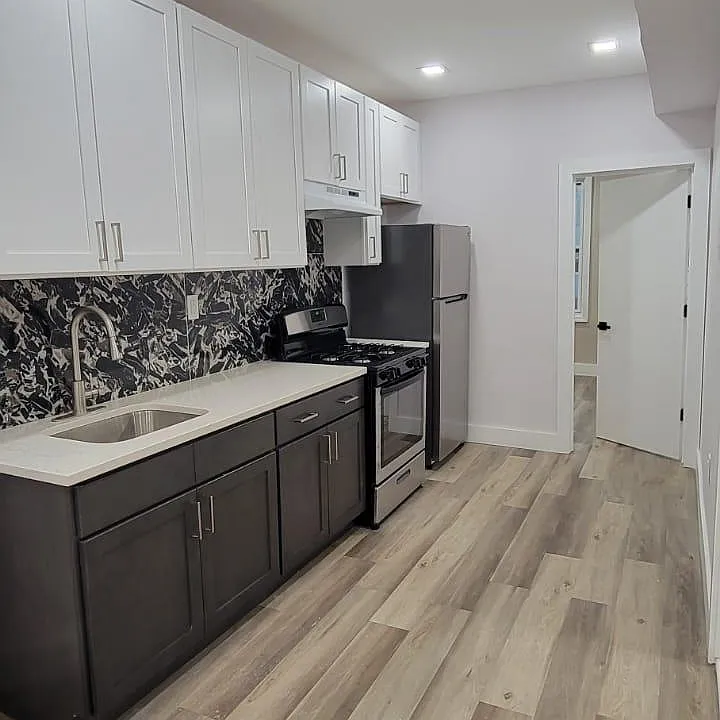 47 Logan Ave #4A