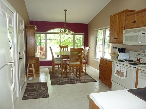 3rd image of 1303 E 61st St