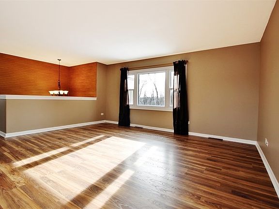 5th image of 25880 W Norman Dr