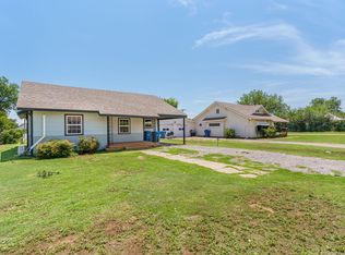 209 S Linwood St, Cordell, OK 73632