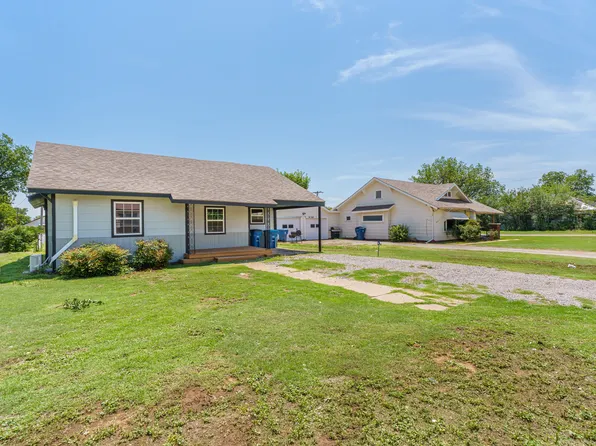 209 S Linwood St, Cordell, OK 73632