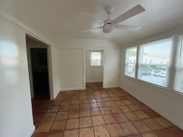 407 Loma Dr #407, Los Angeles, CA 90017