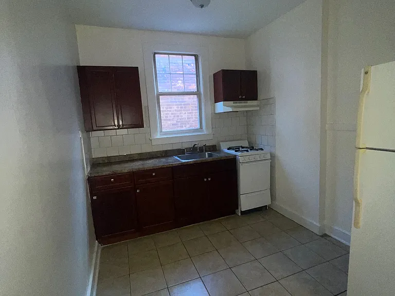 41 Jeanette St #12 — Photo 8