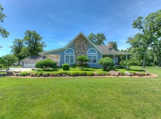 3895 E 1100 N, Demotte, IN 46310