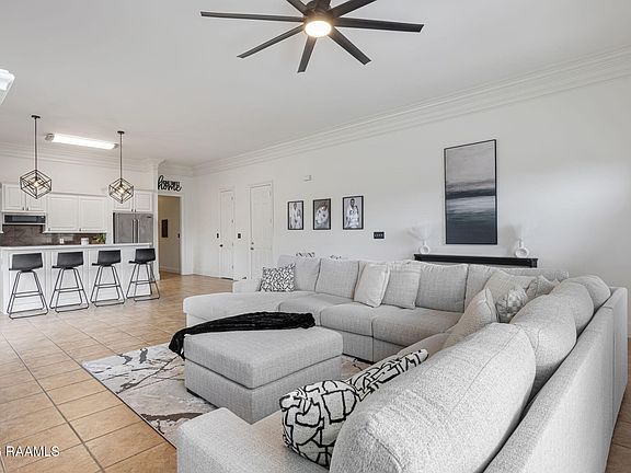 4th image of 205 Vinemont Dr