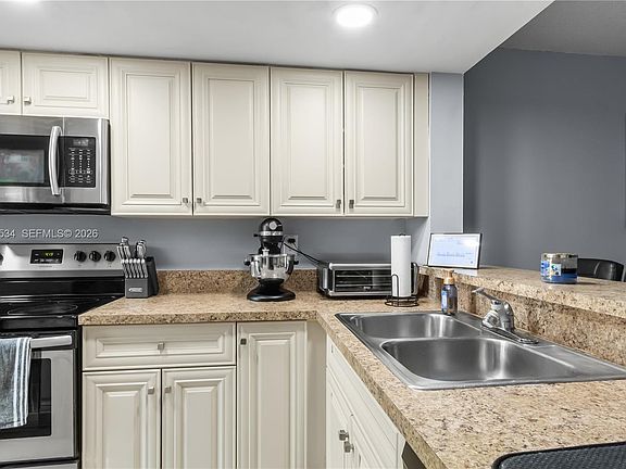 3rd image of 2810 SW 87th Ave APT 918