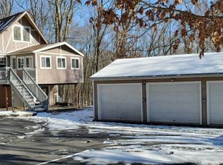 120 Cowberry Ln, Milford, PA 18337