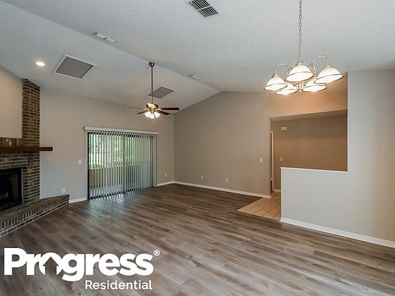 5th image of 10364 Windfern Ct N