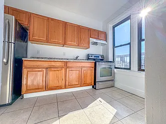 Rented by Gravity Real Estate Advisors