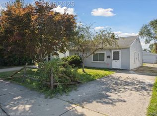 28663 Birchlawn St, Garden City, MI 48135
