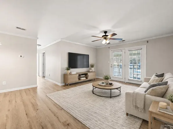 2304 Myron Dr APT 202, Raleigh, NC 27607