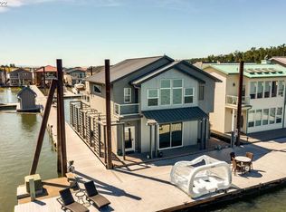 17809 NE Marine Dr SLIP D1, Portland, OR