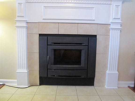 5th image of 908 Bexley Dr