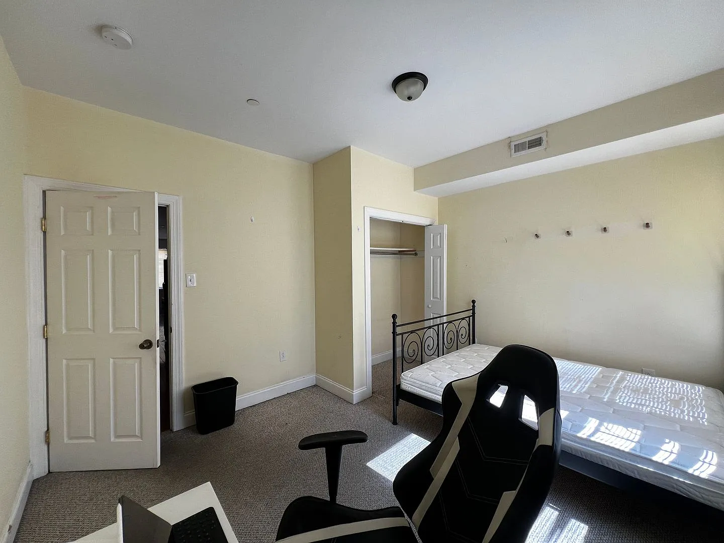 676 N 33rd st - 2 — Photo 2