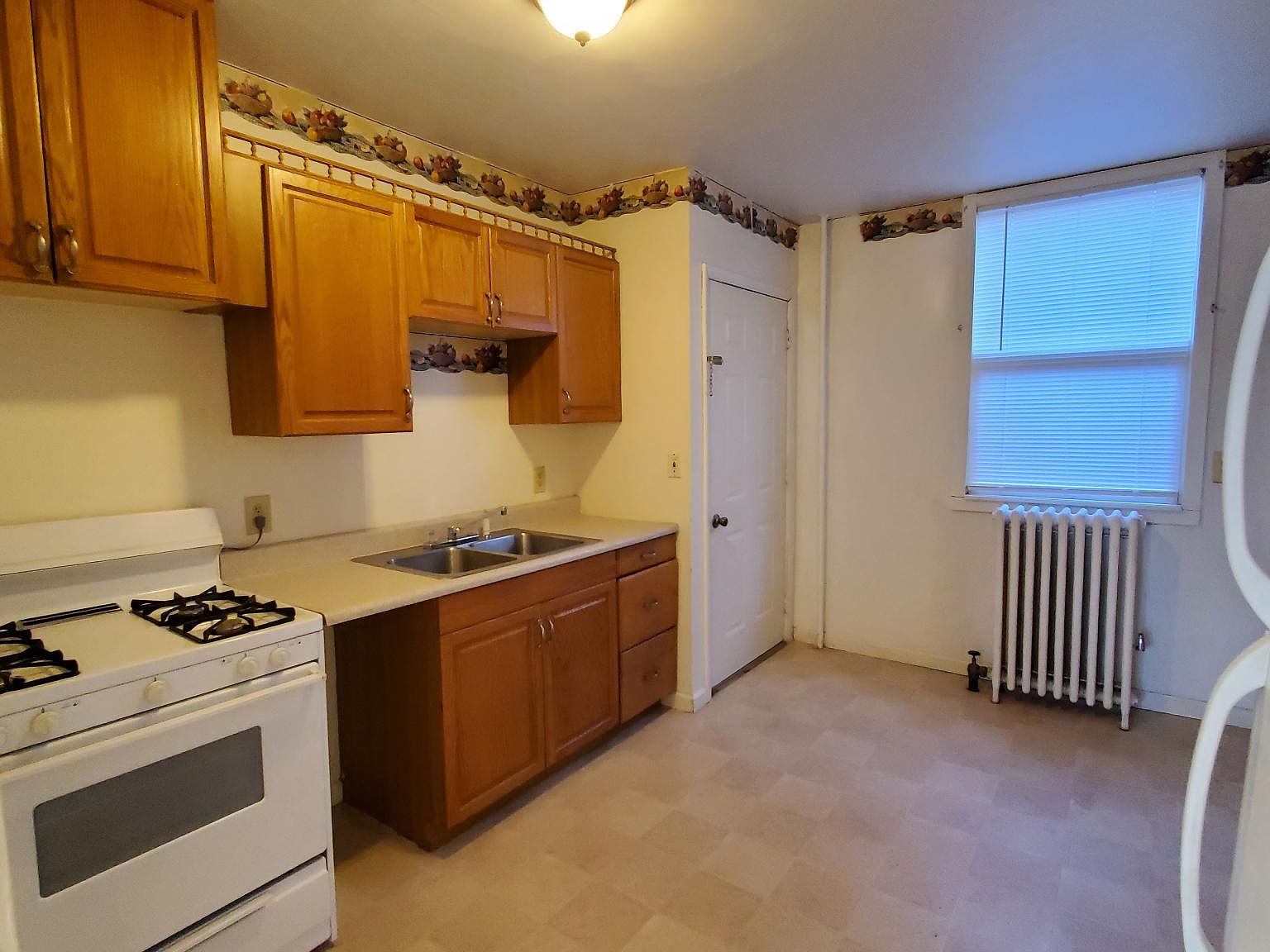 919 Champlin Ave APT 3, Utica, NY 13502 Zillow