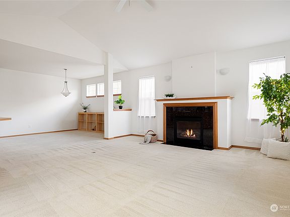 5th image of 1649 SW Vanguard Street