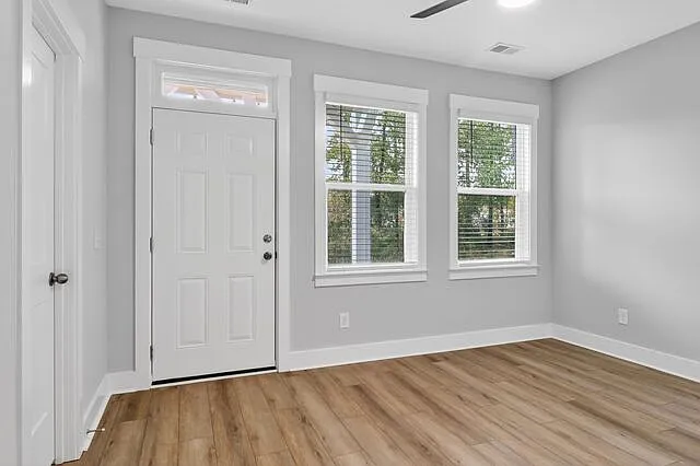 425 Parkside Cmns — Photo 17