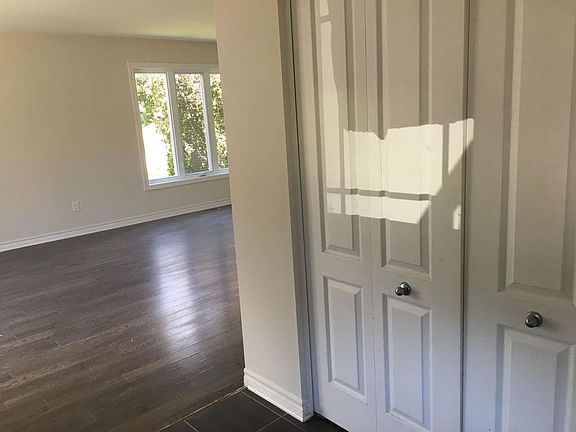 3rd image of 500 Ovana Cres #20