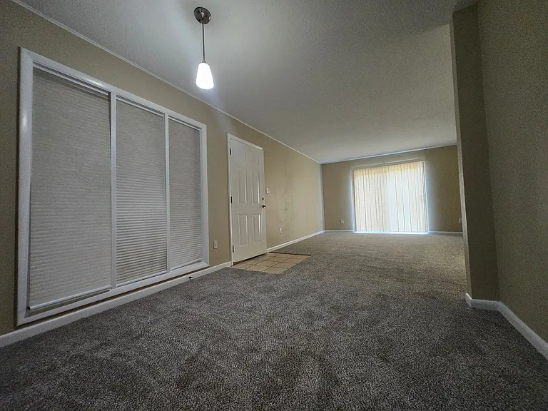 507 NW 39th Rd #106 — Photo 8