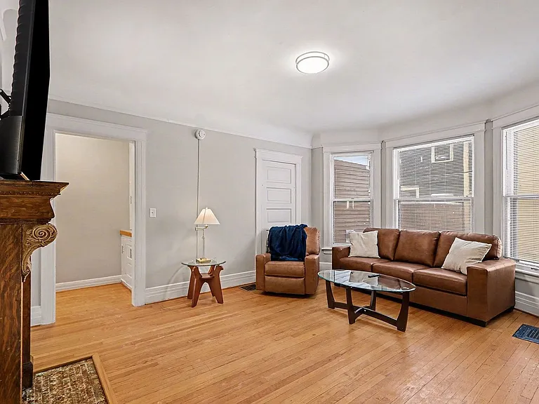 936 W Kalamazoo Ave #1 — Photo 3