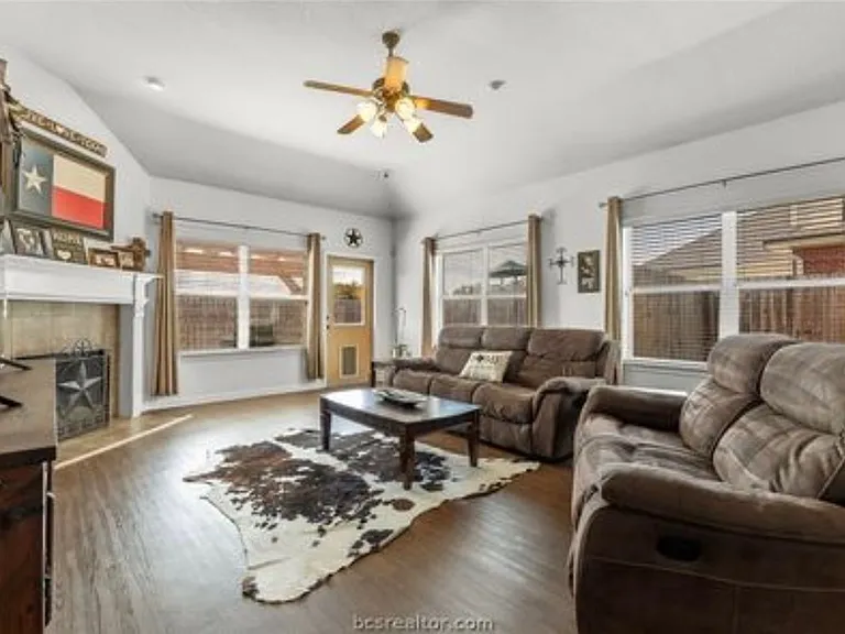 215 Boulder Dr — Photo 6