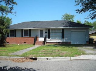 1301 E 13th St, Lumberton, NC 28358