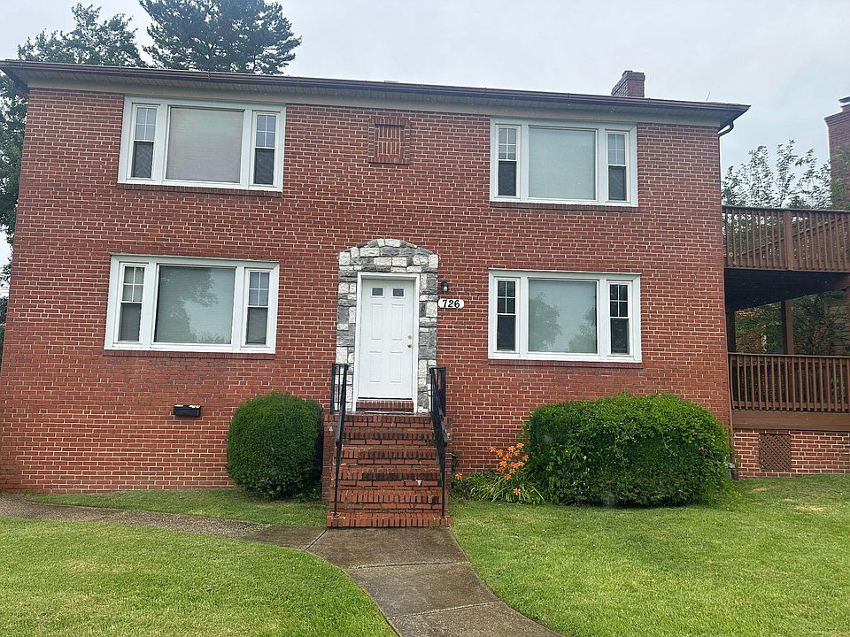 2nd image of 726 Martin Dr