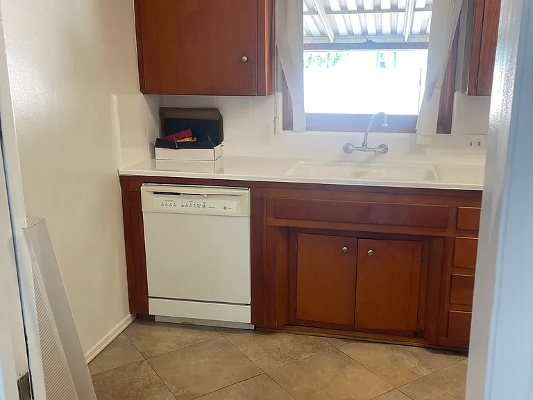 620 E Sycamore Ave — Photo 5