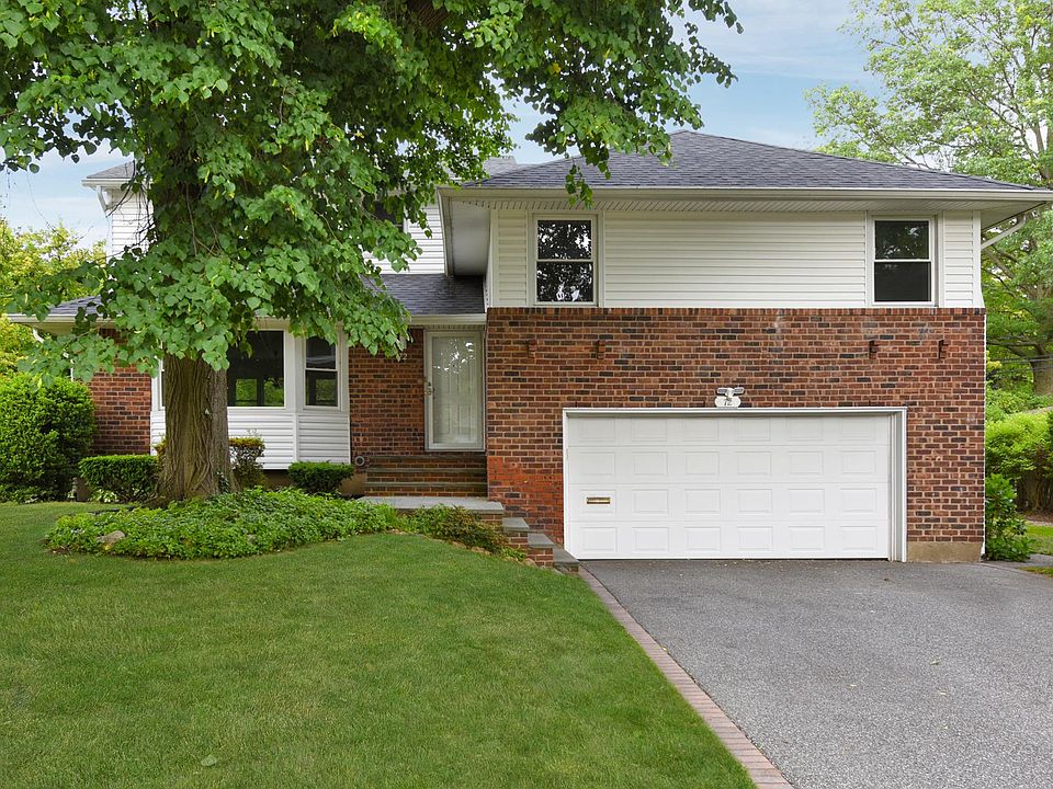 1st image of 72 Larch Dr
