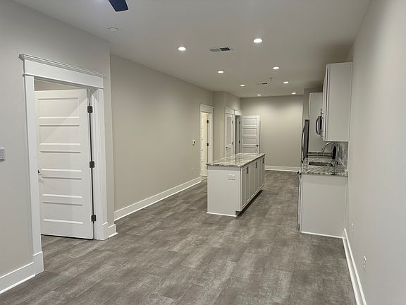 3rd image of 322 W Brookland Park Blvd #201