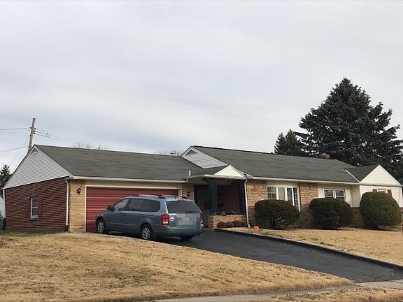 3rd image of 418 Pastell Ln