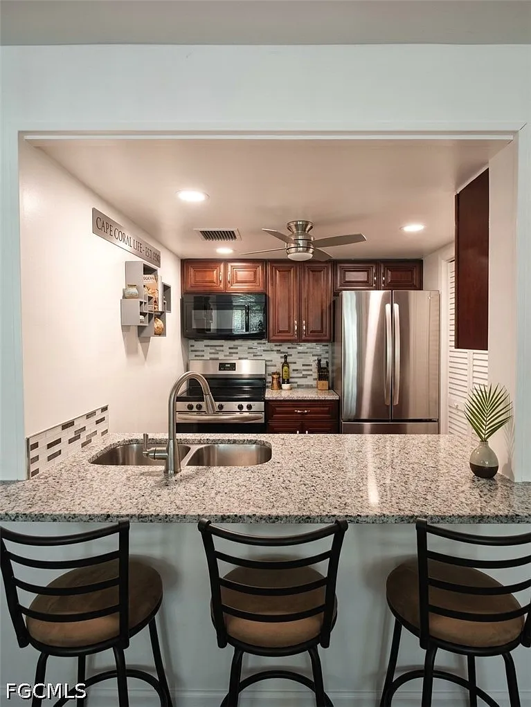 1 bed, 1.0 bath, 662 sqft, $1,650 — Photo 2