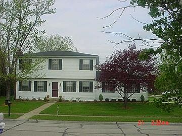 1st image of 7931 N Rockridge Ct
