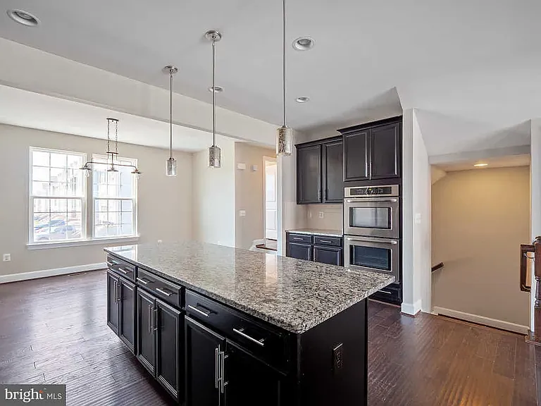 10715 Caledonia Meadow Dr — Photo 24