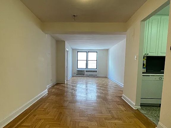 3rd image of 101 E 16th St APT 5M