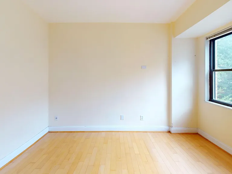1801 Clydesdale Pl NW #517 — Photo 8