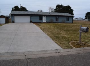 59 Westbrook Dr, Bloomer, WI 54724